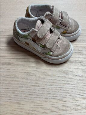 Vans Kids Pale Pink Suede Velcro Sneakers